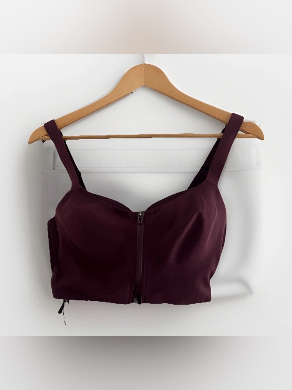 Victoria Secret Knockout Front Zip Sports Bra LongLine 34D